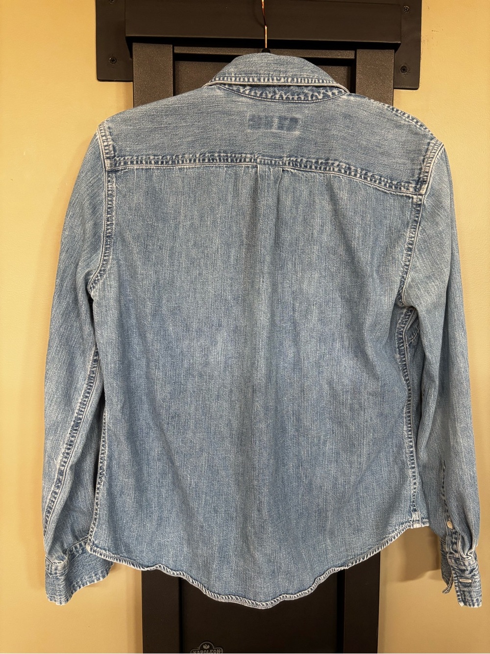 Vintage Banana Republic Denim Button Front Shirt 100%  Light Wash Red Label L - Picture 4 of 5